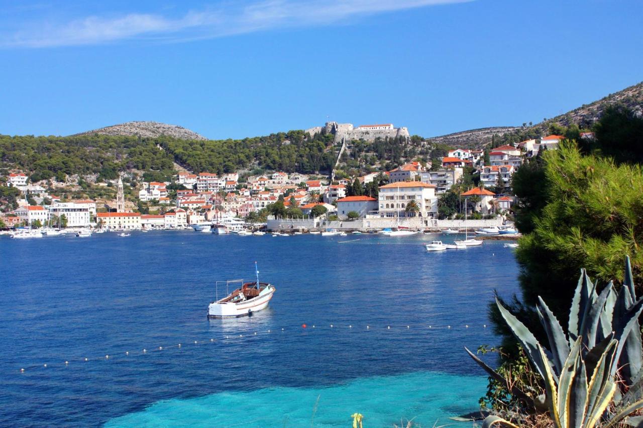 Apartments By The Sea Hvar - 14197 هفار المظهر الخارجي الصورة