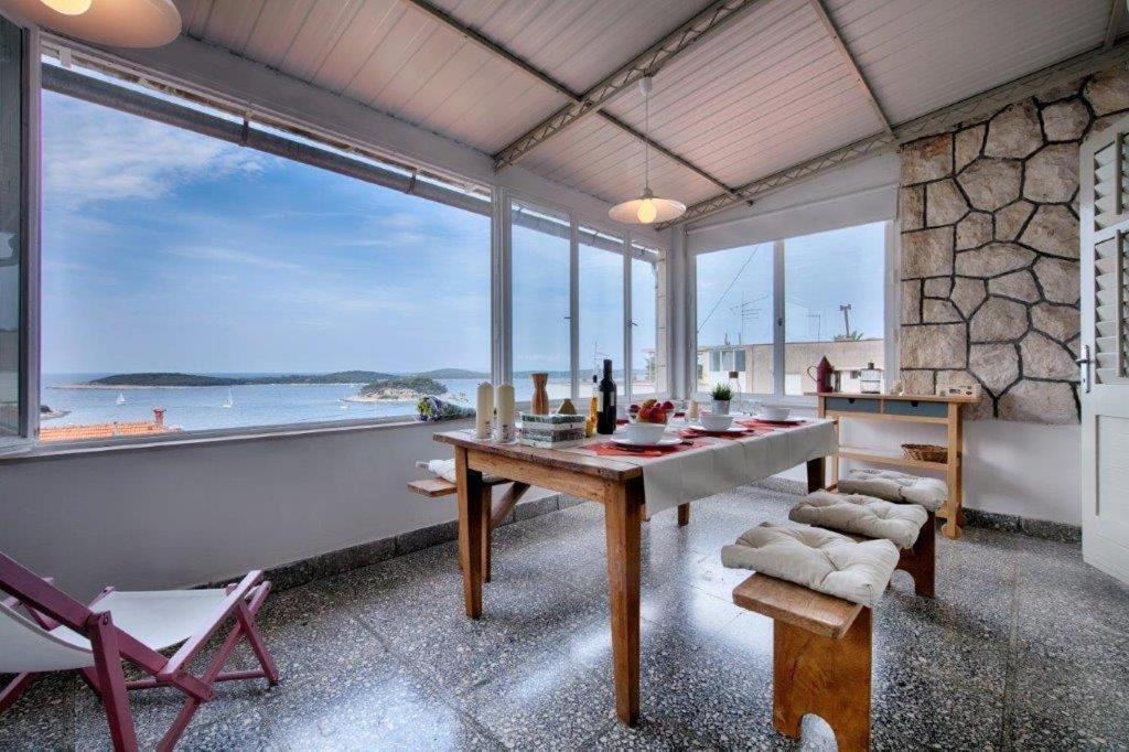 Apartments By The Sea Hvar - 14197 هفار الغرفة الصورة